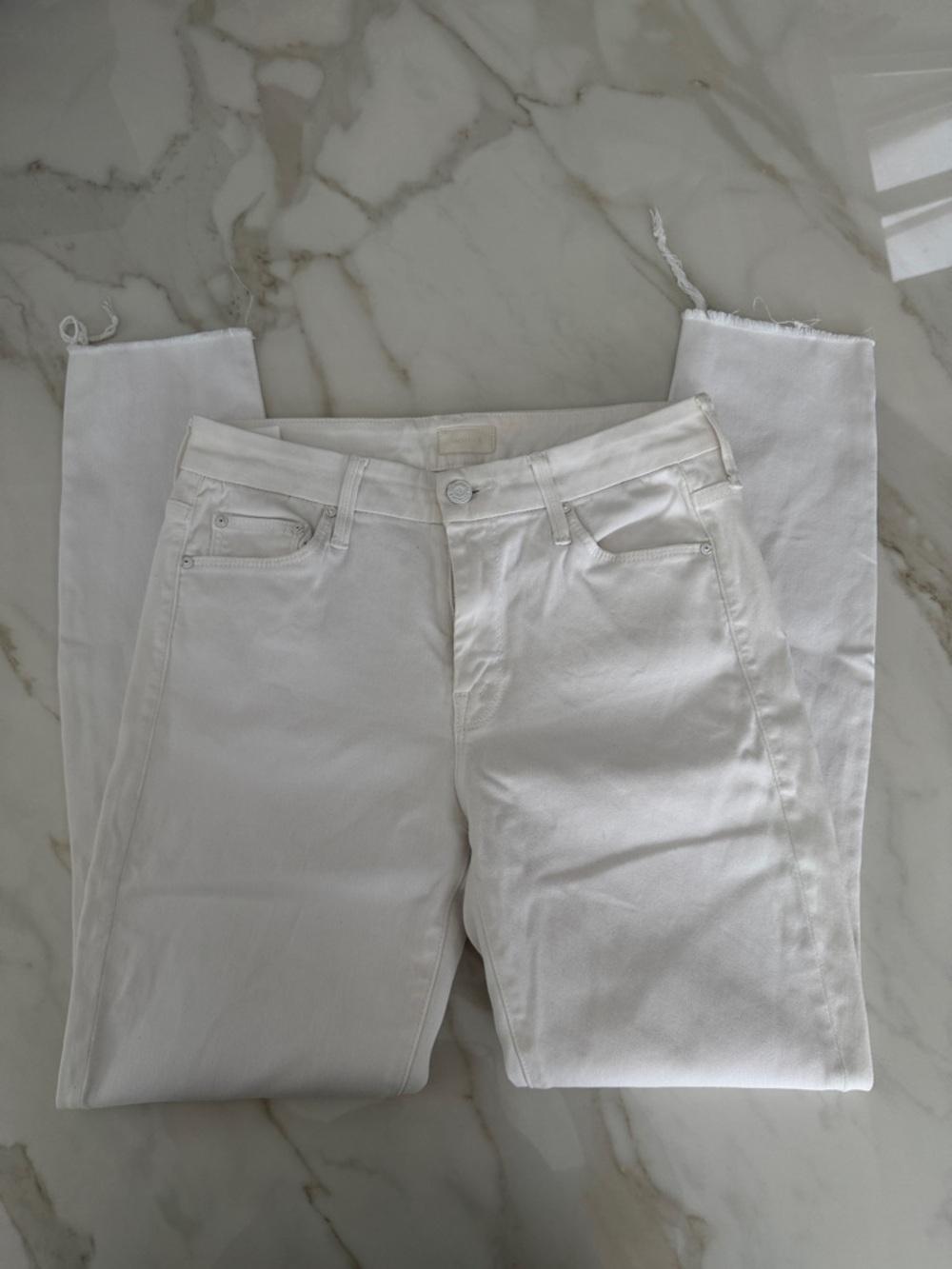 MOTHER Cropped White Raw Hem Denim Jeans
